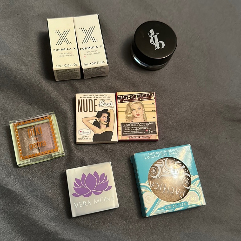 Trial sized makeup
